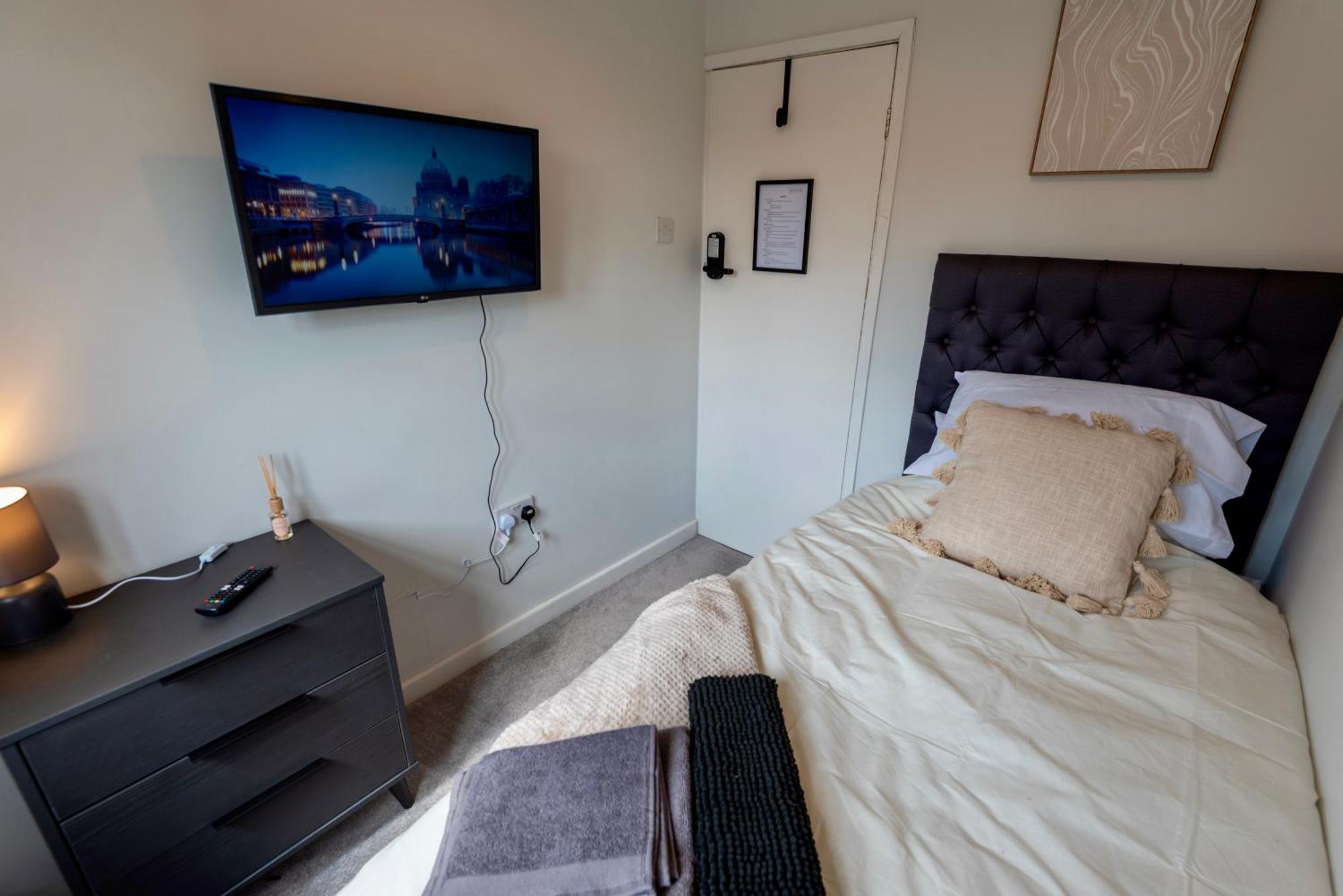 Single Room In Brand New 5 Bedroom Home BW Room 2 Solihull Zewnętrze zdjęcie